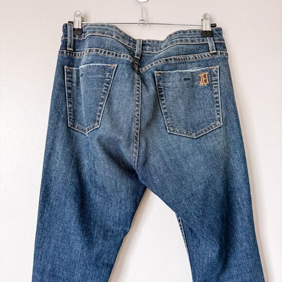 John Eshaya Distressed Skinny Crop Medium Wash Jean Size 6 - Picture 5 of 6